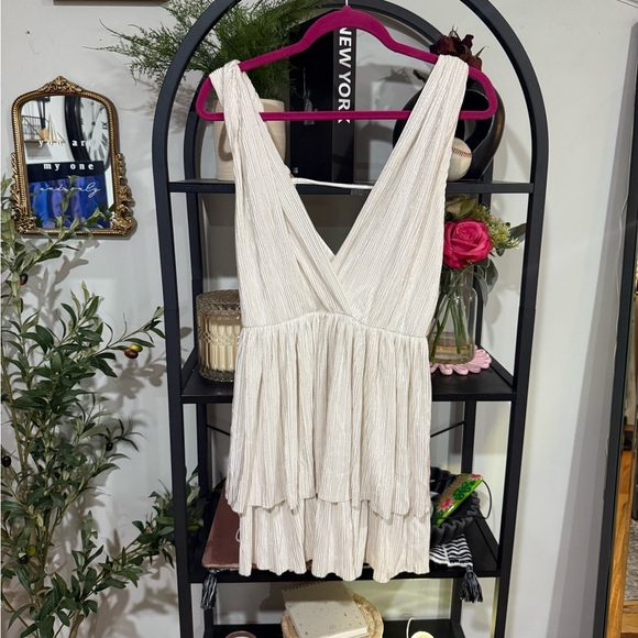 Sabina Musayev White shimmery Mini Dress size medium - Picture 1 of 9